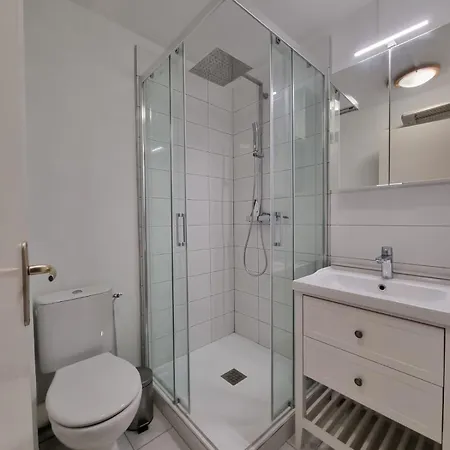 Jolie Maison De 2 Climatisees Veranda Terrasse Parking Privatif Dans Securisee Avec Piscine Commune 400 M De La Lrcs99 别墅 *