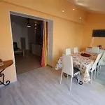 Jolie Maison De 2 Climatisees Veranda Terrasse Parking Privatif Dans Securisee Avec Piscine Commune 400 M De La Lrcs99 *