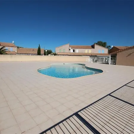 Jolie Maison De 2 Climatisees Veranda Terrasse Parking Privatif Dans Securisee Avec Piscine Commune 400 M De La Lrcs99 Villa *