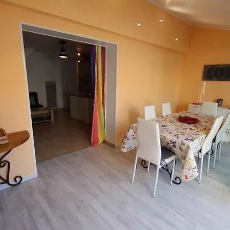 Jolie Maison De 2 Climatisees Veranda Terrasse Parking Privatif Dans Securisee Avec Piscine Commune 400 M De La Lrcs99 *