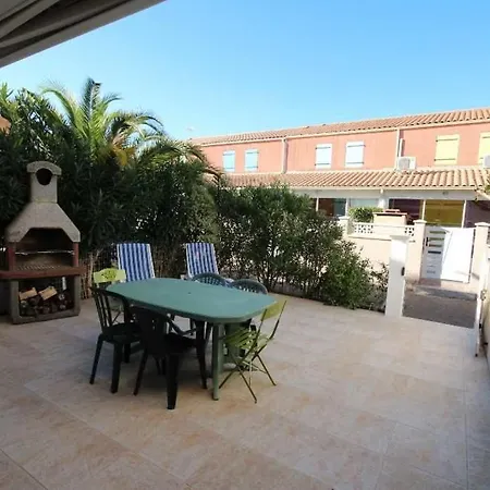 Jolie Maison De 2 Climatisees Veranda Terrasse Parking Privatif Dans Securisee Avec Piscine Commune 400 M De La Lrcs99