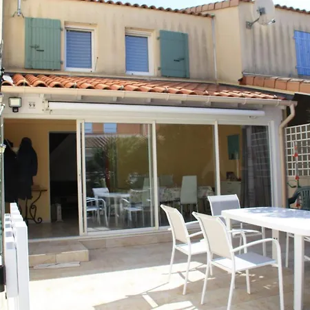 Villa Jolie Maison De 2 Climatisees Veranda Terrasse Parking Privatif Dans Securisee Avec Piscine Commune 400 M De La Lrcs99 *
