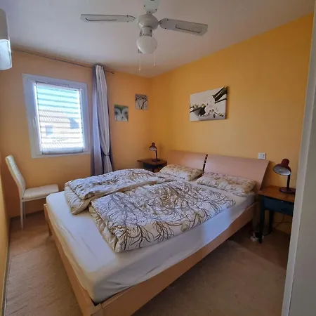 Jolie Maison De 2 Climatisees Veranda Terrasse Parking Privatif Dans Securisee Avec Piscine Commune 400 M De La Lrcs99 Villa Portiragnes