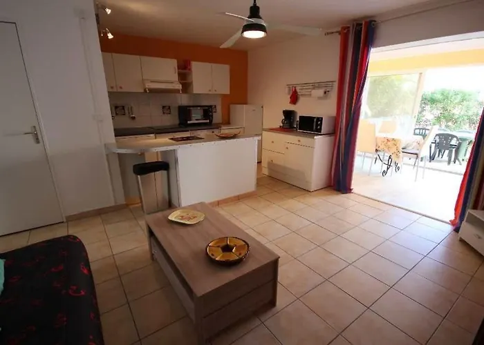 Jolie Maison De 2 Climatisees Veranda Terrasse Parking Privatif Dans Securisee Avec Piscine Commune 400 M De La Lrcs99 Villa Portiragnes