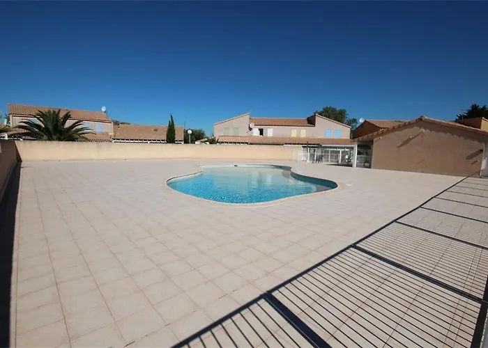 Jolie Maison De 2 Climatisees Veranda Terrasse Parking Privatif Dans Securisee Avec Piscine Commune 400 M De La Lrcs99 Villa *
