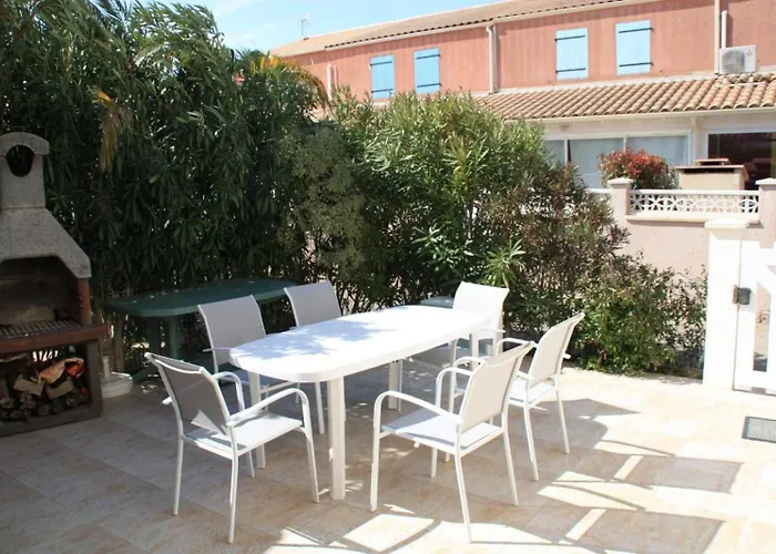 Villa Jolie Maison De 2 Climatisees Veranda Terrasse Parking Privatif Dans Securisee Avec Piscine Commune 400 M De La Lrcs99 *