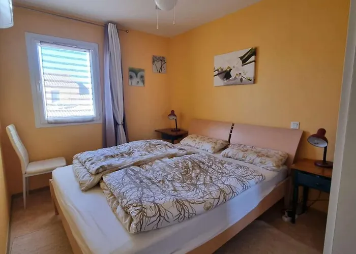 Jolie Maison De 2 Climatisees Veranda Terrasse Parking Privatif Dans Securisee Avec Piscine Commune 400 M De La Lrcs99 Villa Portiragnes